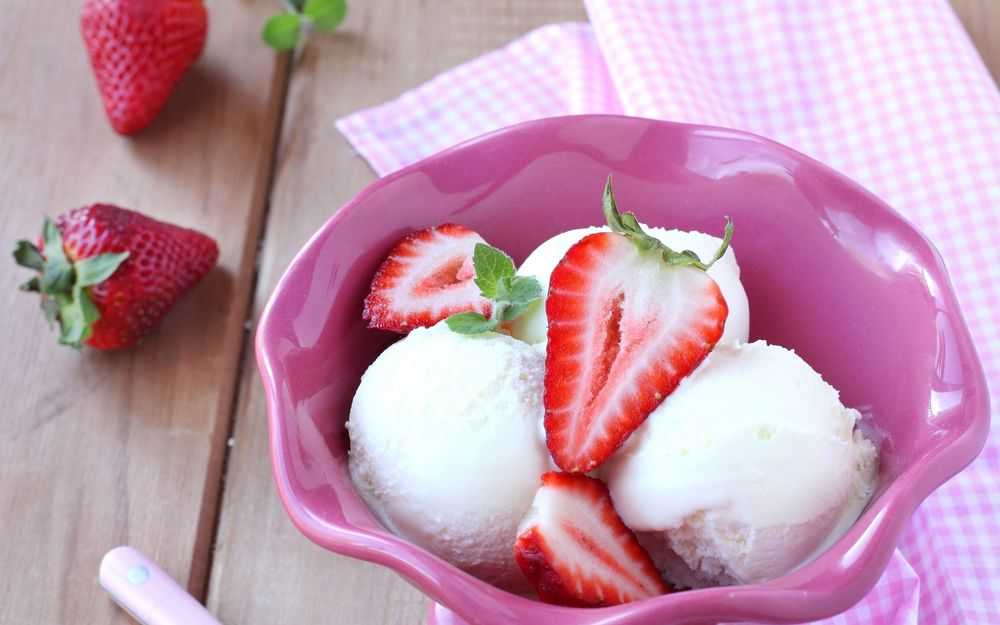Как сделать клубничное мороженное в домашних условиях: 8 рецептов