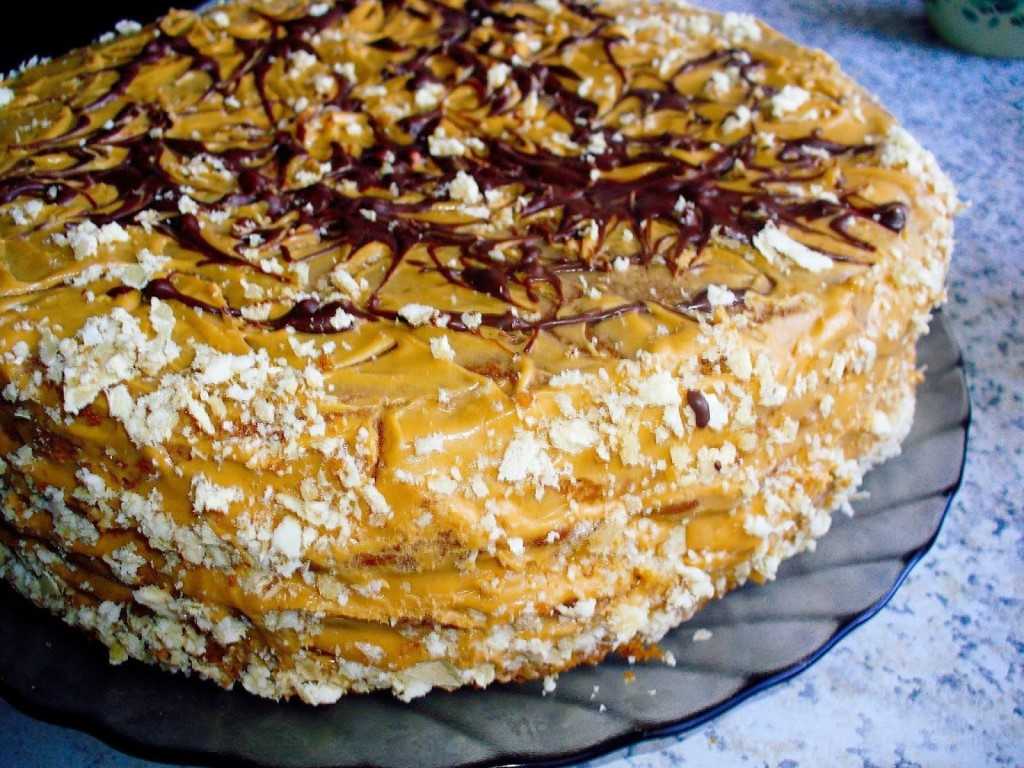 Коржи для торта на сковороде с вареной сгущенкой рецепт с фото пошагово и видео - 1000.menu