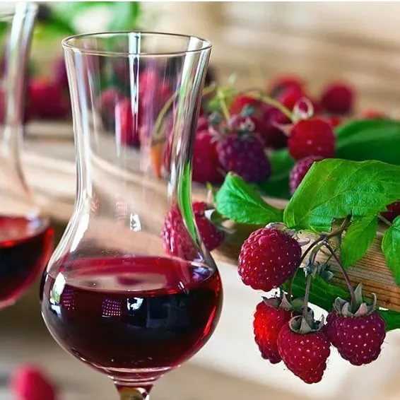 Малиновое вино - пошаговый рецепт в домашних условиях