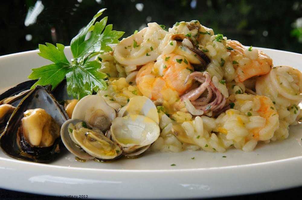 Морской коктейль в рисе - 104 рецепта: из морепродуктов | foodini