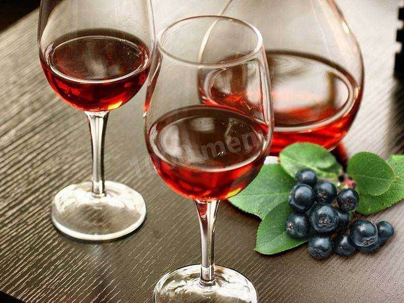 Готовим вино из рябины черноплодной в домашних условиях