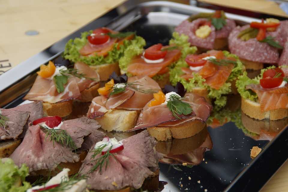 Бутерброды на праздничный стол рецепты с фото простые и вкусные | cookingfood.com.ua