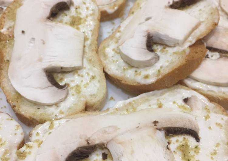 Бутерброды с шампиньонами - 6 пошаговых фото в рецепте