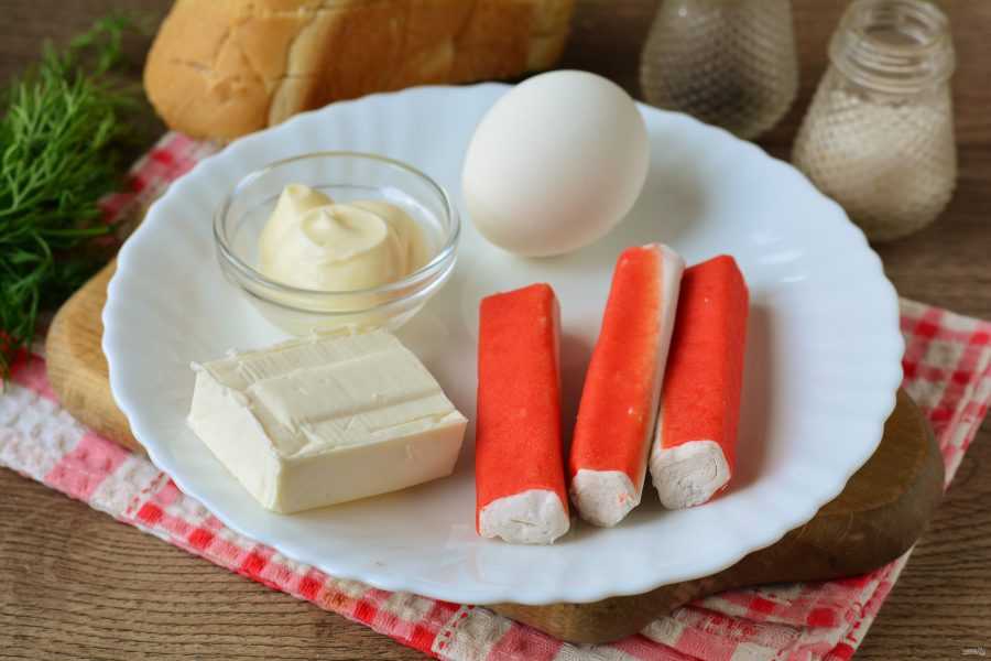Бутерброды с крабовыми палочками и яйцом - рецепты с фото пошагово