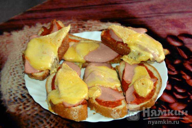 Бутерброды на сковороде с колбасой и сыром рецепт с фото пошагово - 1000.menu