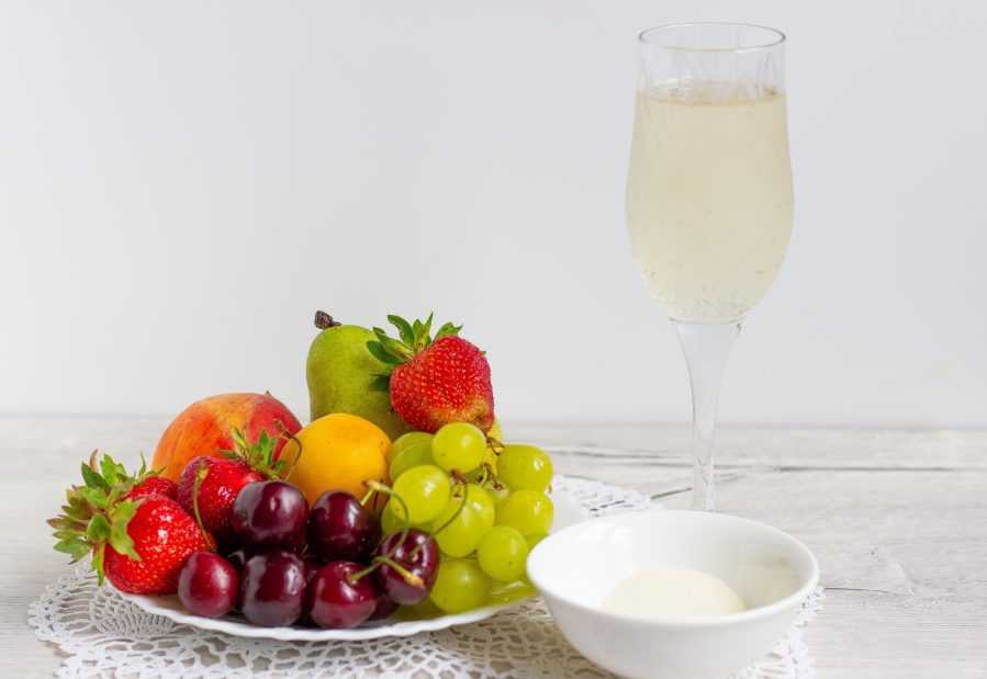 Рецепт желе из фруктов, ягод, сока, варенья и молока