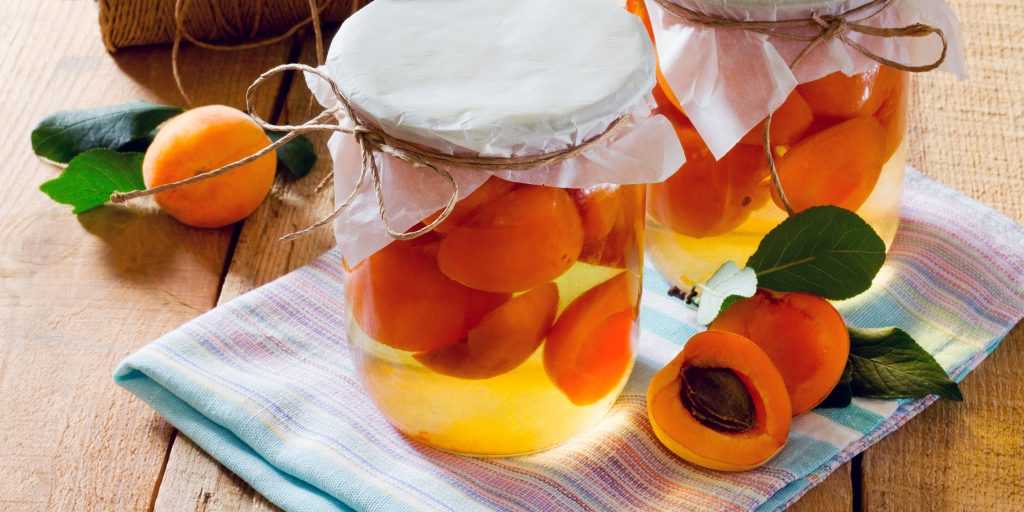 Компот из яблок и абрикосов на зиму: простой рецепт приготовления, как сварить