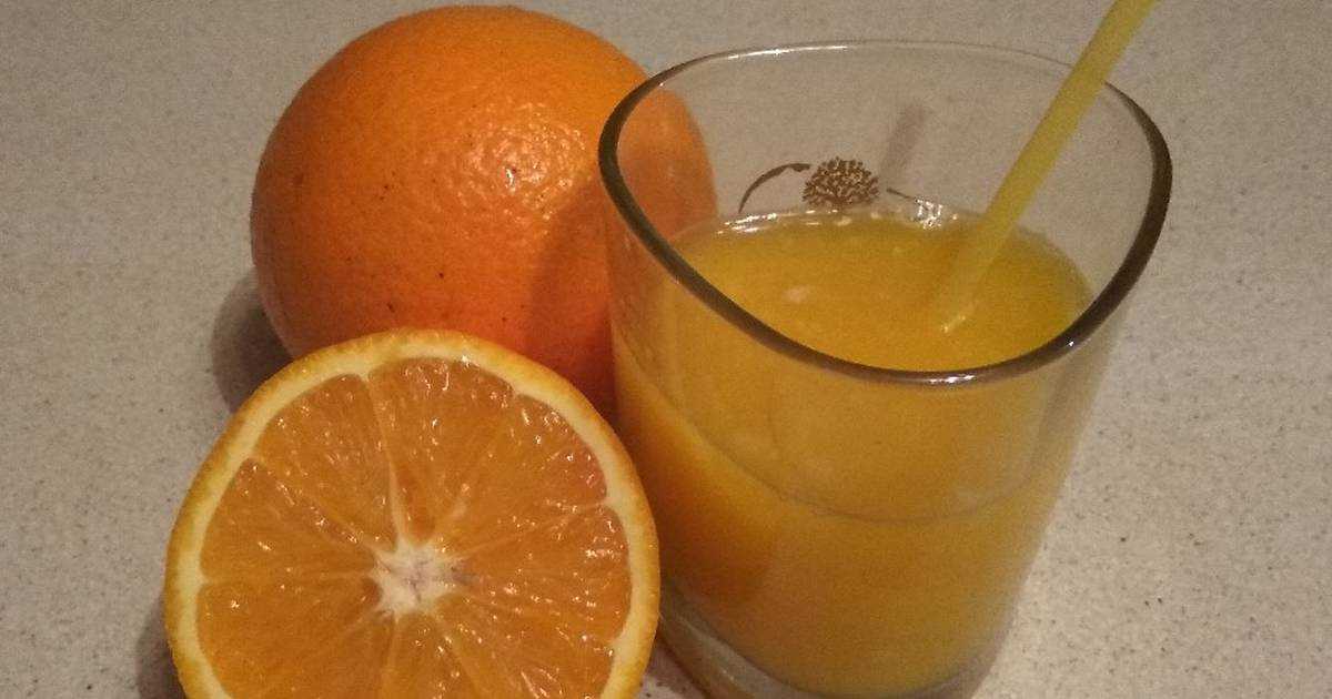 Как приготовить апельсиновый сок. Апельсиновый Фреш. Апельсиновый сок. Свежевыжатый сок апельсин. Фреш из апельсина.