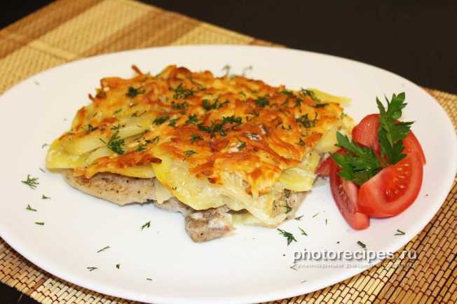 Картошка мясо грибы помидоры в духовке по французски рецепт с фото пошагово и видео - 1000.menu