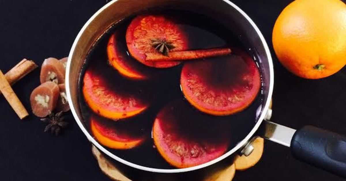 Глинтвейн - рецепт приготовления с апельсином, яблоком и корицей