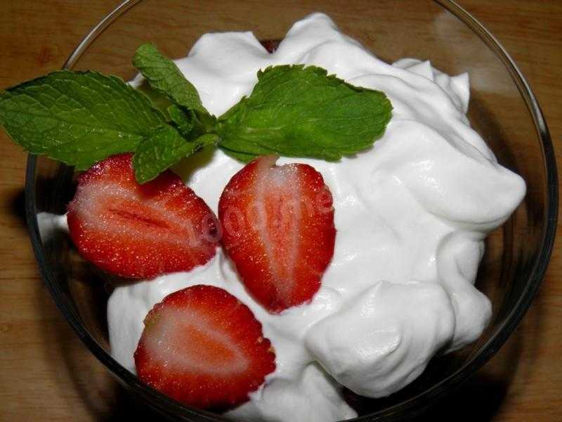 Клубника со сливками –5 рецептов, как приготовить ягодный десерт