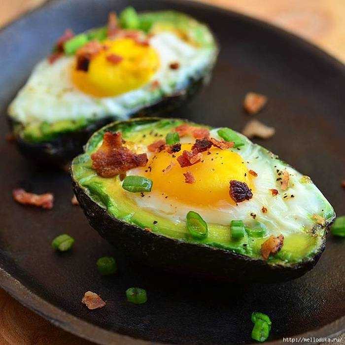 Завтрак с авокадо: 5 рецептов, тостов, яиц, паштета с авокадо и диетических бутербродов при похудении