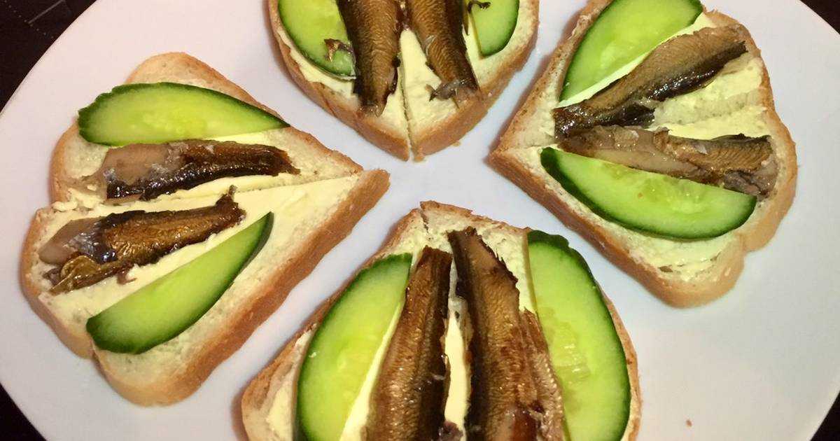 Бутерброды со шпротами – простые и красивые рецепты закуски на праздничный стол