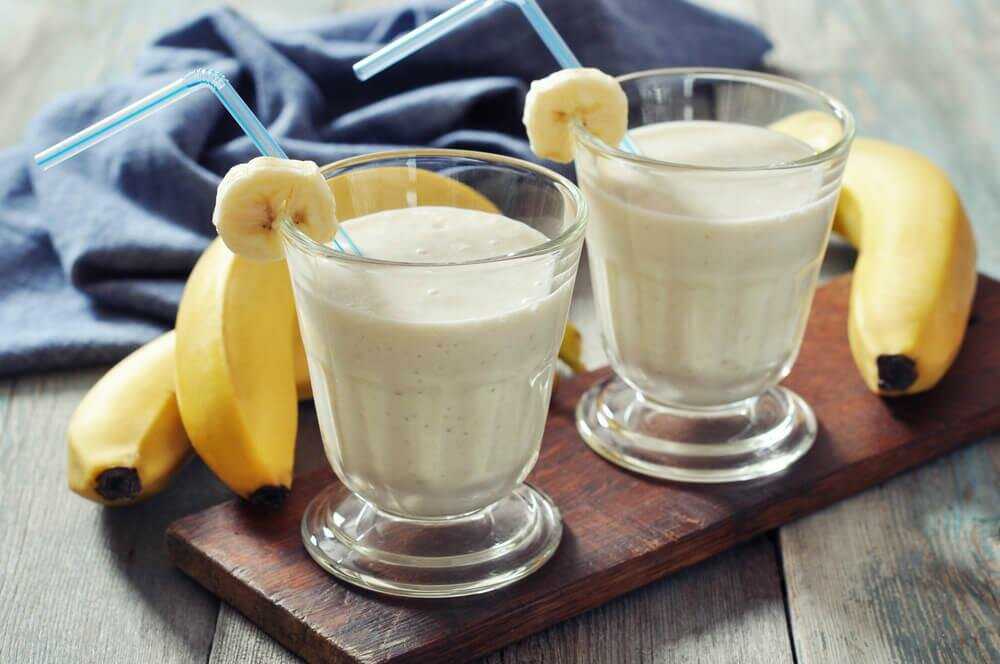 Коктейль молочный с бананом в блендере: рецепты и польза