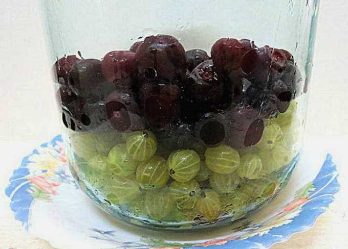 Компот из смородины и вишни на зиму: 4 простых пошаговых рецепта приготовления