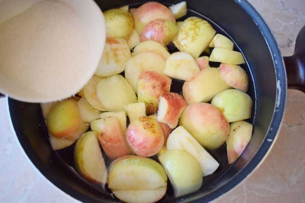 Компот из яблок и смородины на зиму: пошаговый рецепт с фото