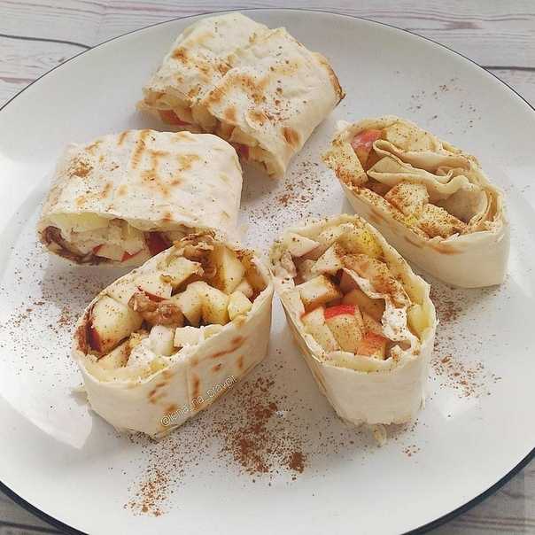 Ленивый штрудель из лаваша с вареньем и яблоками рецепт с фото пошагово - 1000.menu
