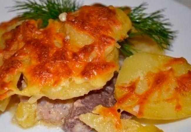 Вкусный рецепт мясо по-французски в духовке: с картошкой, грибами. помидорами