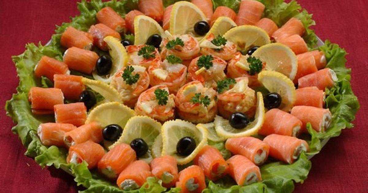 Закуски из красной рыбы на праздничный стол: 12 рецептов