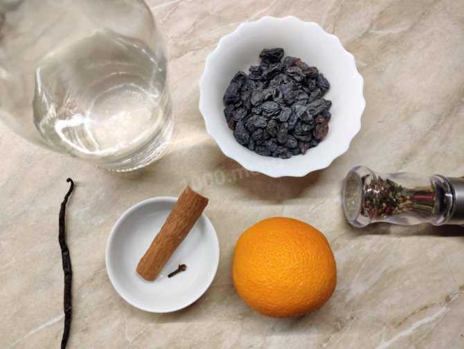 Рецепты самогона на изюме: приготовление настойки под названием "изюмовка" с использованием дистиллята, спирта и водки в домашних условиях