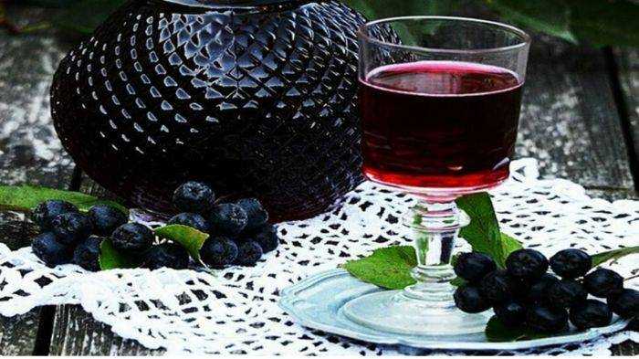 Сочетание вкуса черноплодной рябины и винограда. рецепт вина