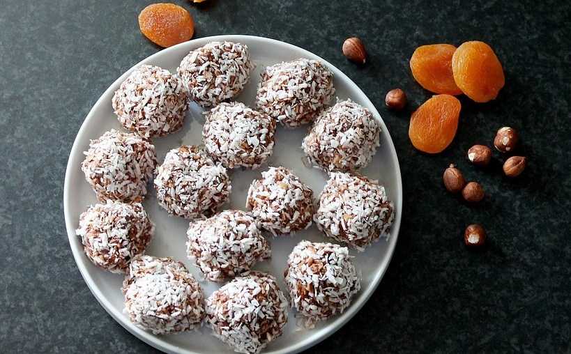 Конфеты из сухофруктов и орехов – 8 рецептов, как сделать полезные конфеты своими руками