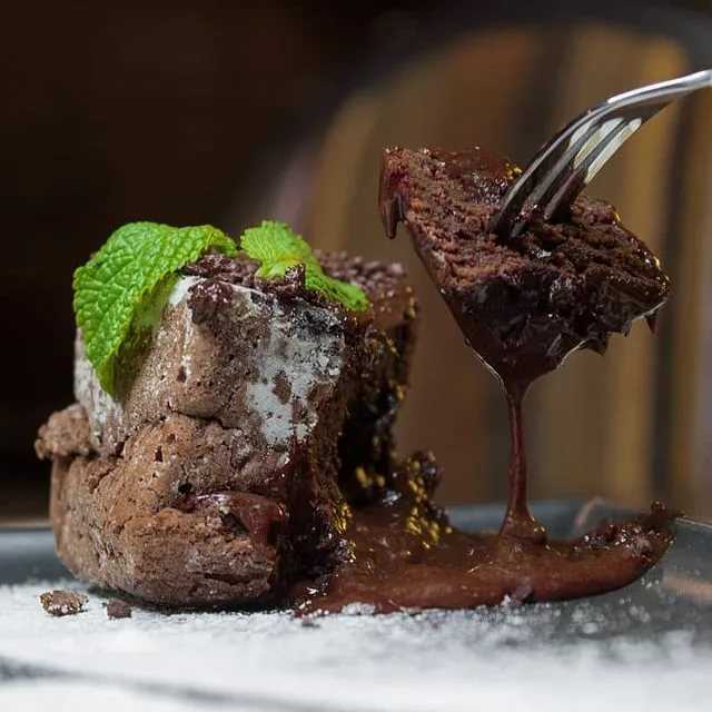Шоколадный фондан: рецепты французского десерта с жидким центром