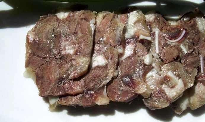 Блюда из свиной головы - лучшие рецепты того, что можно приготовить (фото)