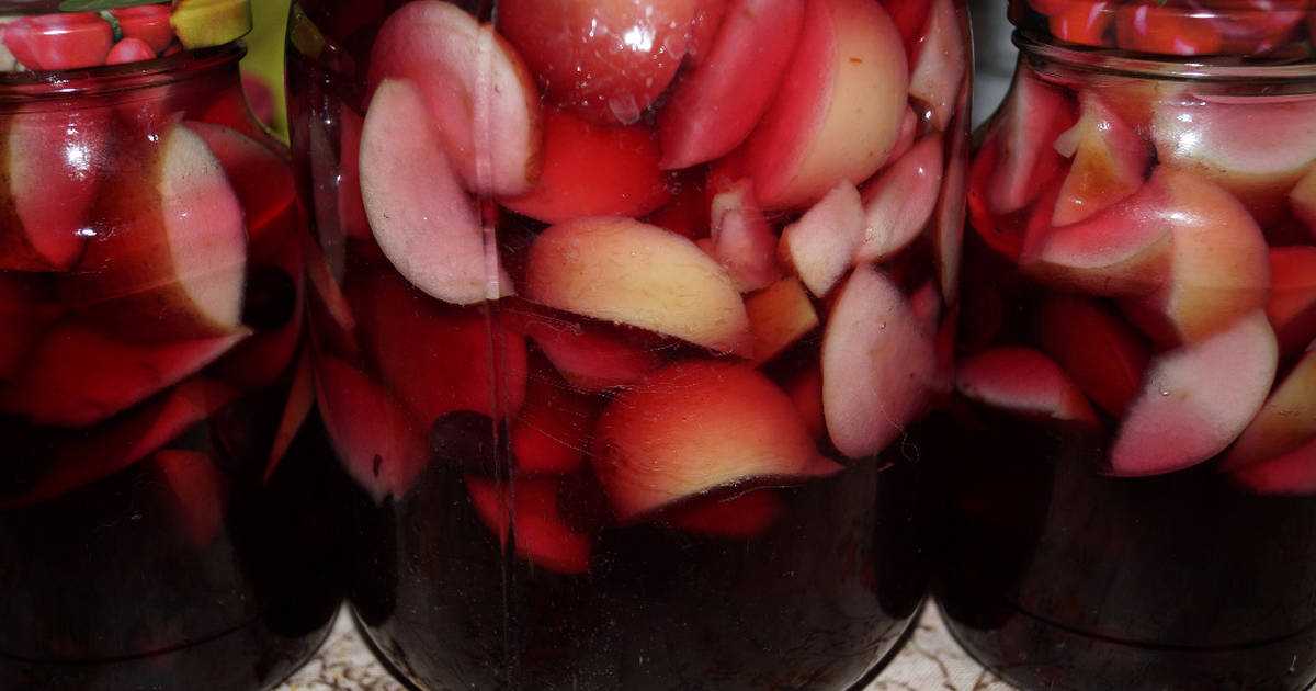 Простой рецепт компота из яблок и винограда на зиму
