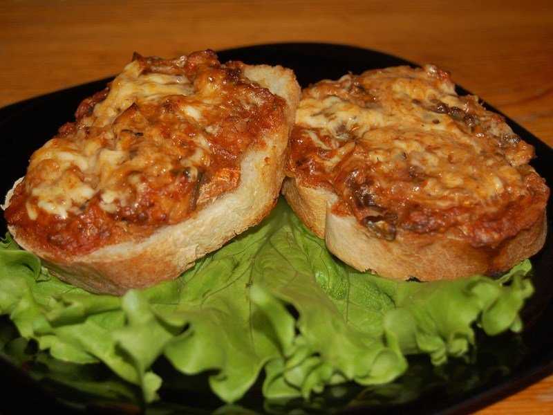 Бутерброды горячие на сковороде рецепты с фото