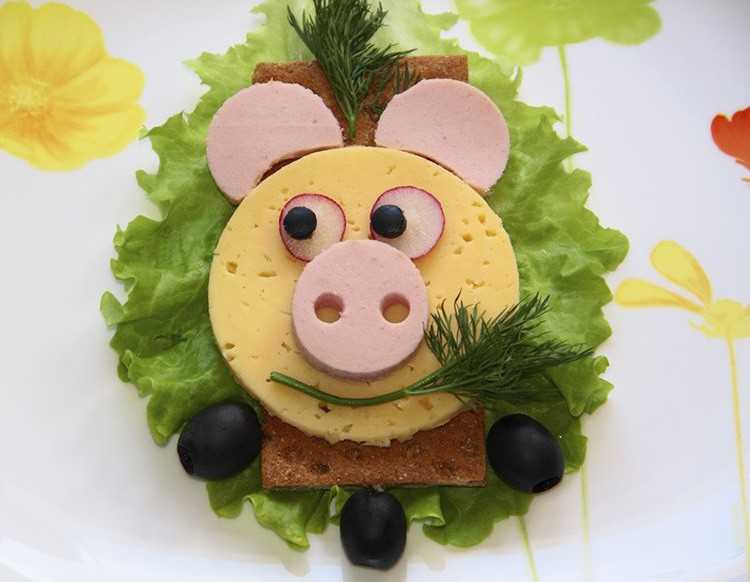 Закуски и бутерброды на новый 2019 год свиньи: холодные и горячие рецепты с фото