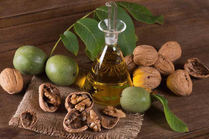 Настойка на грецких орехах на водке - рецепты и применение, польза и вред