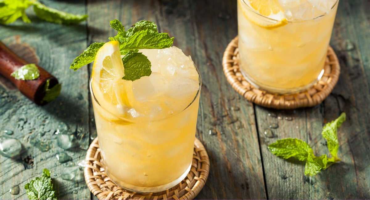 Коктейль с клюквой и лимончелло - пошаговый рецепт приготовления с фото
