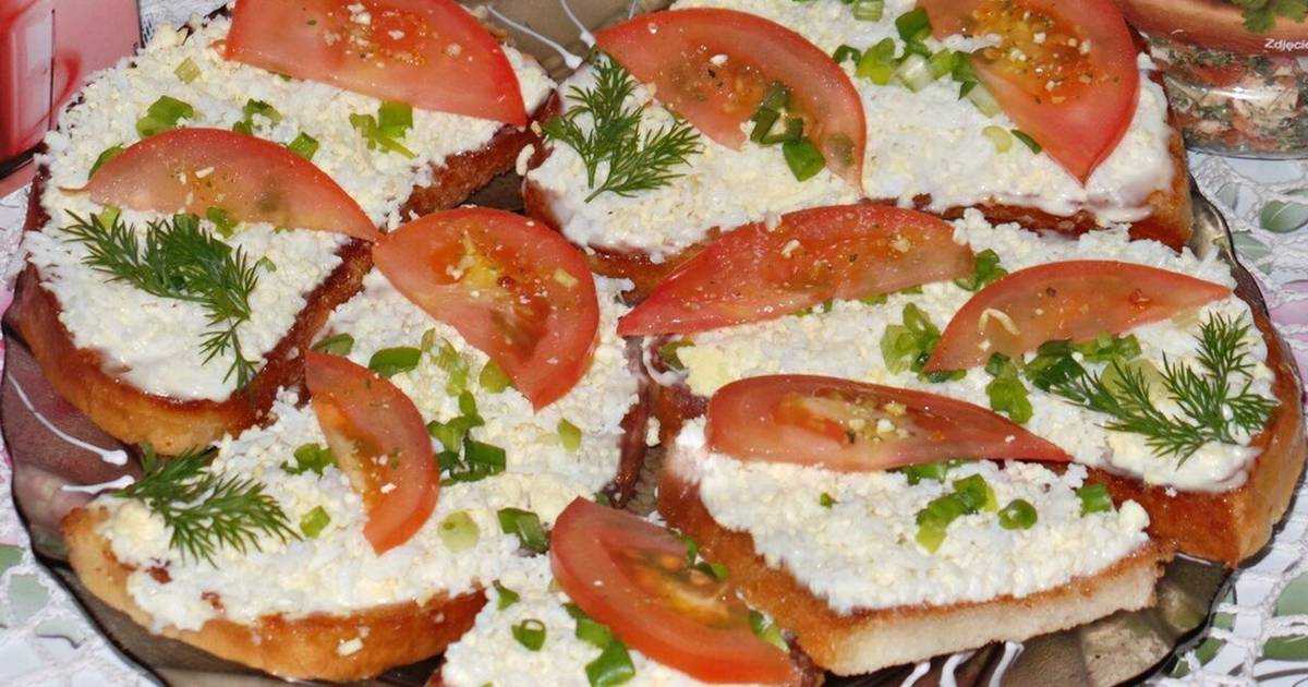 Горячие бутерброды с яйцом и сыром: 3 вкусных и простых рецепта