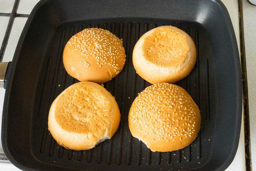 Домашние булочки для гамбургеров как в макдональдсе