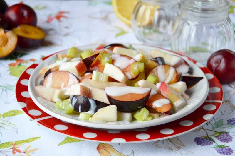 Сметанный десерт с желатином и фруктами, рецепт с фото — wowcook.net