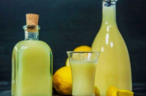 Ликер лимончелло на самогоне – лучшие рецепты в домашних условиях. самостоятельное приготовление лимонной настойки