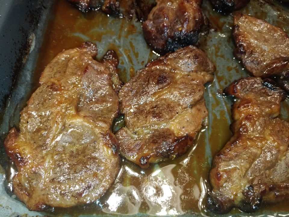 Стейк из свинины в духовке – 7 рецептов приготовления