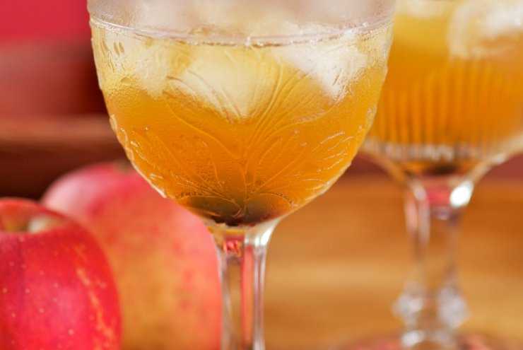Алкогольный коктейль «пиво с яблочным сидром»: рецепт с фото