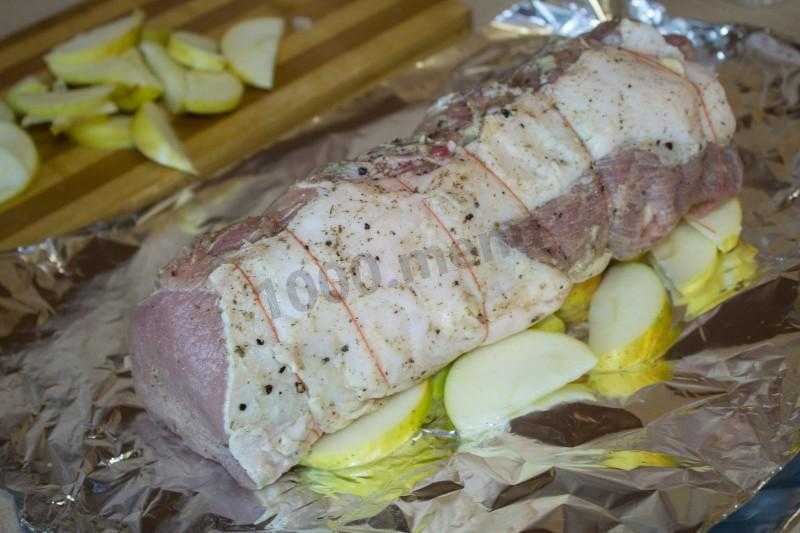 Свиной карбонат – рецепт в рукаве и фольге в духовке, на мангале и гриле, салата, стейка и других блюд