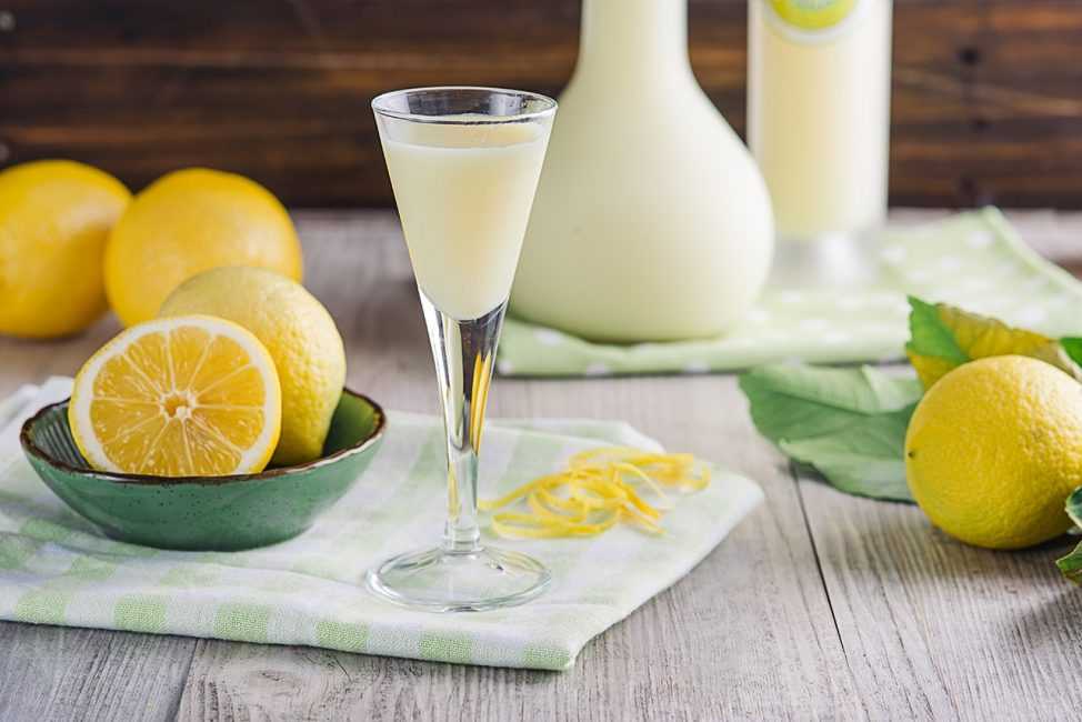 Как приготовить лимонный ликер на водке: поиск по ингредиентам, советы, отзывы, подсчет калорий, изменение порций, похожие рецепты