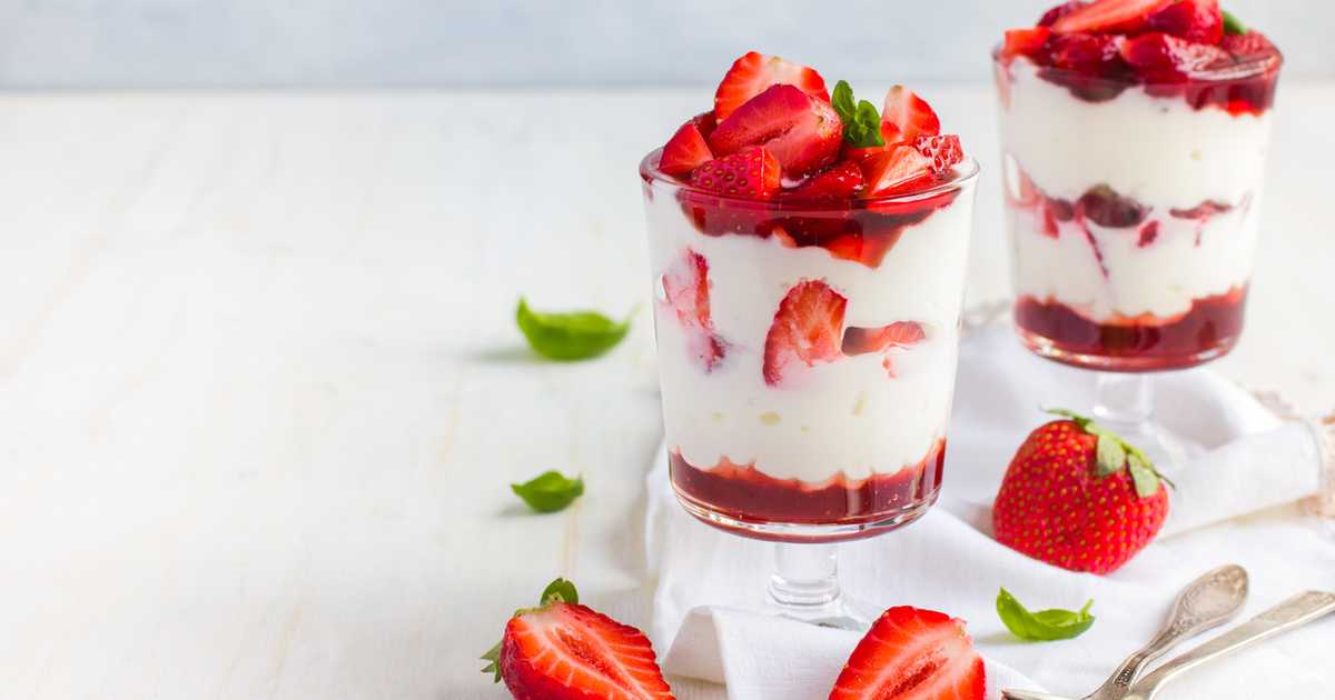 Десерты с клубникой - рецепты с фото простые и вкусные, без выпечки