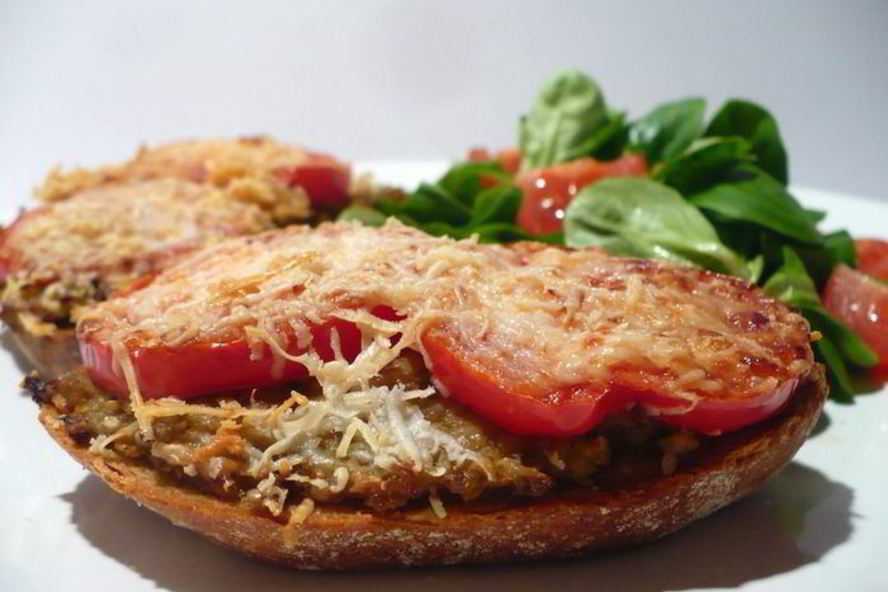 Бутерброды с баклажанами и помидорами рецепт с фото - 1000.menu