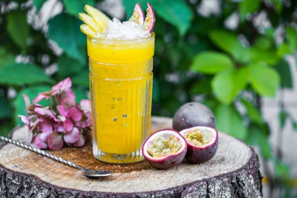 Маракуйя на столе – рецепты приготовления коктейлей из экзотического плода
