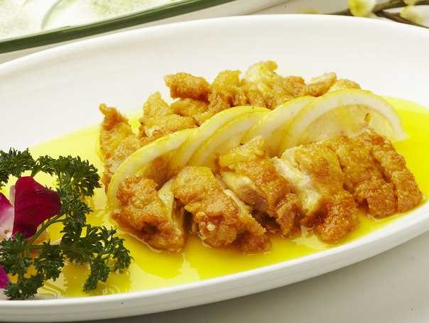 Курица в вине в духовке — готовится просто, а выглядит аппетитно и привлекательно
