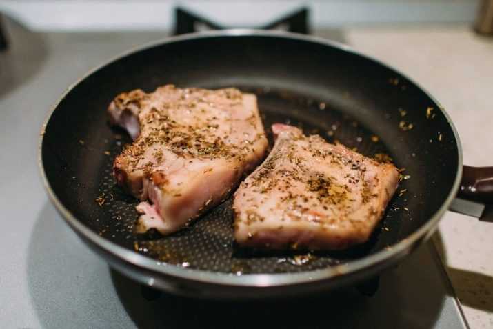 Сочный стейк из свинины на сковороде - сайт о доме и семье