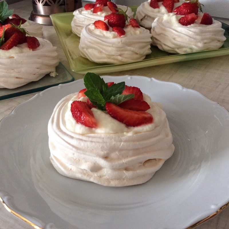 Как приготовить десерт "павлова" - классический рецепт с фото.
