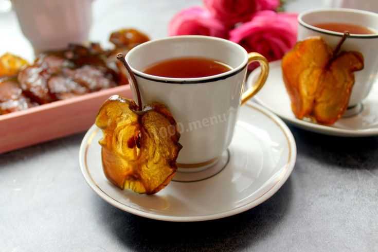 Жареная шарлотка с корицей сахарной пудрой и яблоком рецепт с фото пошагово - 1000.menu