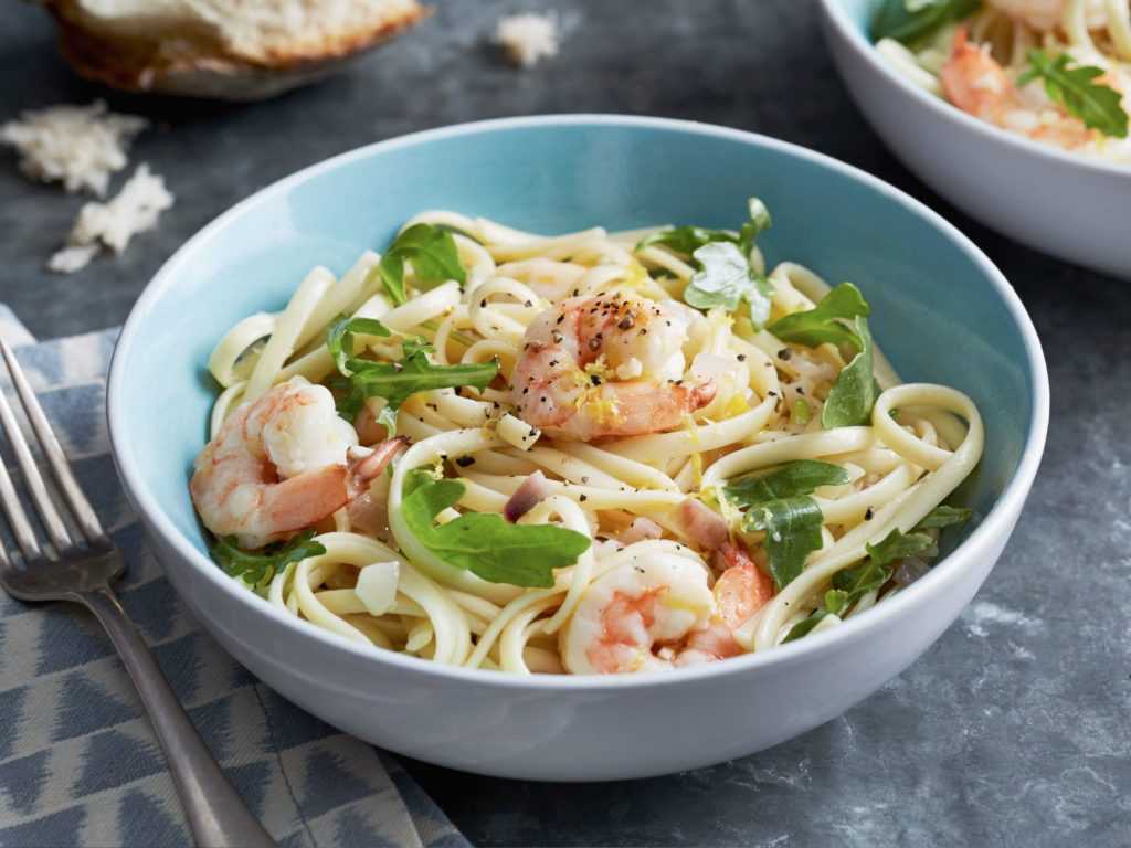 Спагетти с морским коктейлем