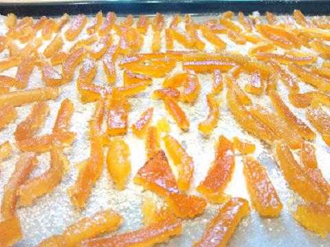 Цукаты из апельсиновых корок - быстрые рецепты приготовления, польза, вред и условия хранения